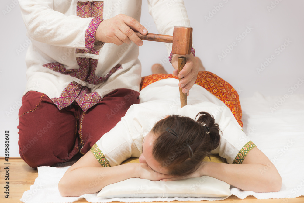 Tok-Sen (Hammermassage)