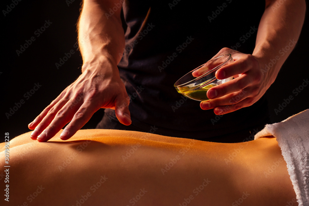 Thai Aromaöl-Massage